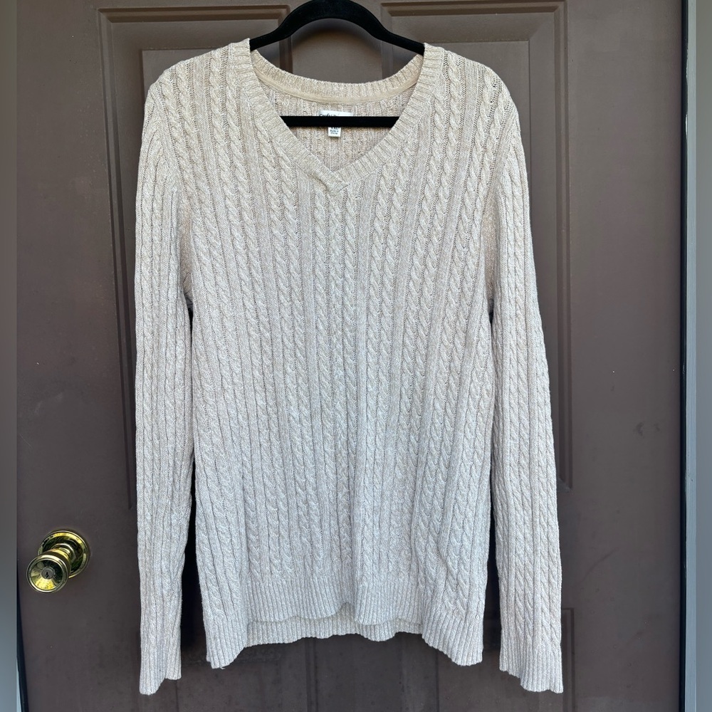 Croft & Barrow Women's V-Neck Sweater in Cream
